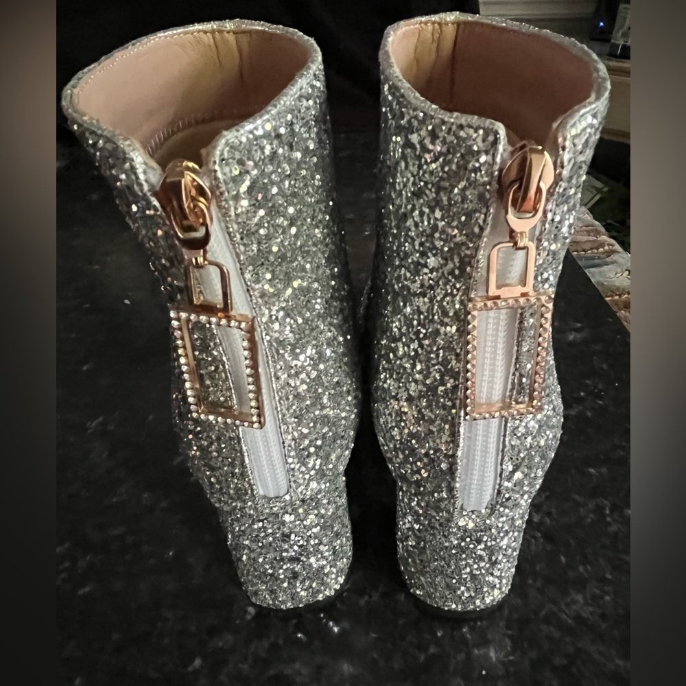 Ladies silvery glitter back zip boots size 7.5 - Picture 2 of 6